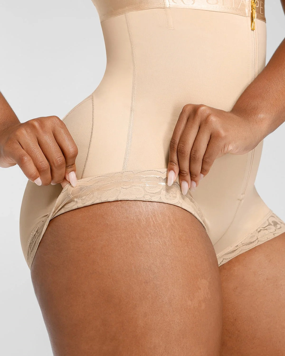 Faja moldeadora de cintura alta AirSlim® levanta glúteos